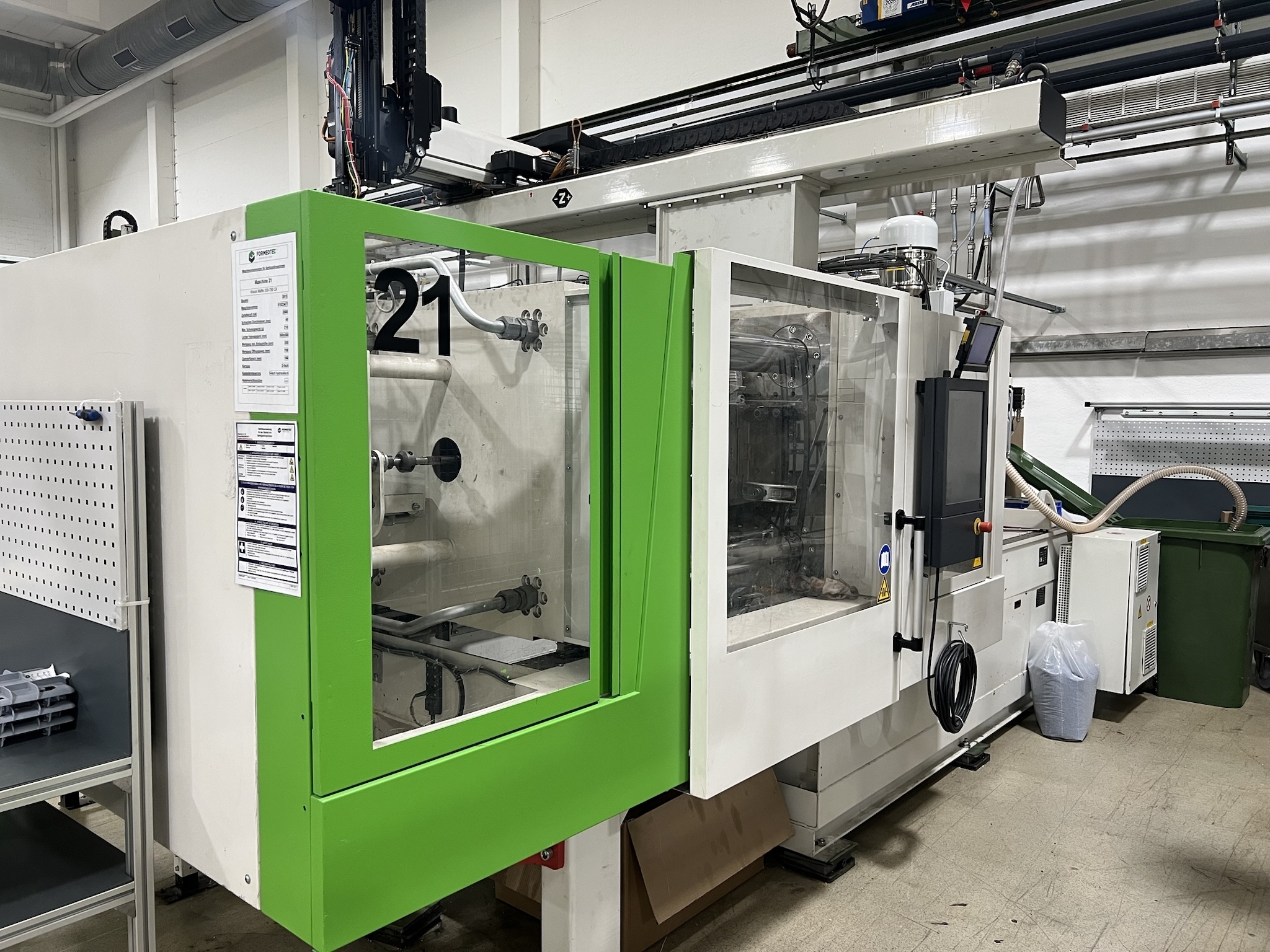 Krauss Maffei KM 200 - 750 CX incl. Krauss Maffei Roboter LRX150